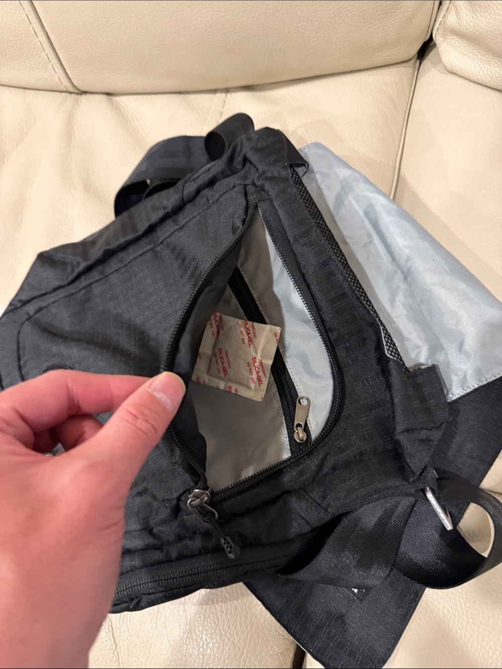 Patagonia Single Shot Messenger / Crossbody Bag - Picture 3 of 4